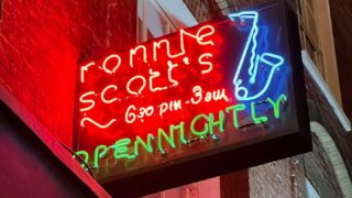 【ロンドン屈指のジャズバー】少し背伸びしたい大人な夜に Ronnie Scott’s