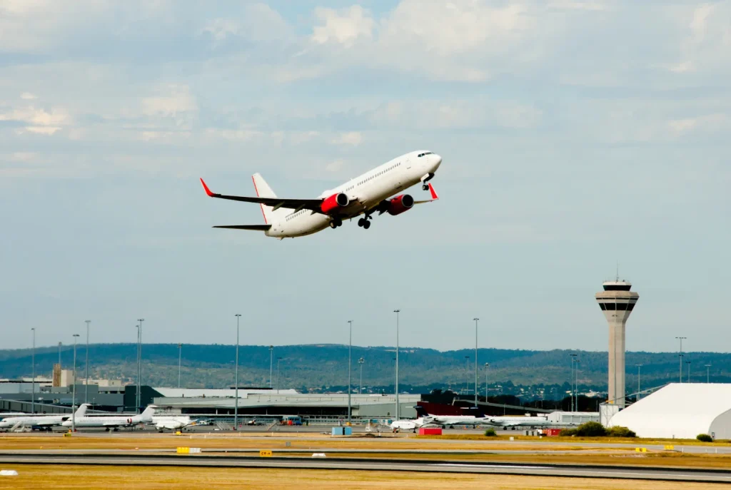 ルートン空港 主な空港会社