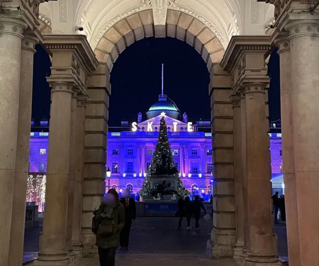 Somerset House Ice Skating(サマセット・ハウス) アイススケート