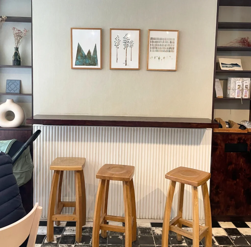 La Maritxu ロンドンの美味しいチーズケーキ 店内のイートインスペース