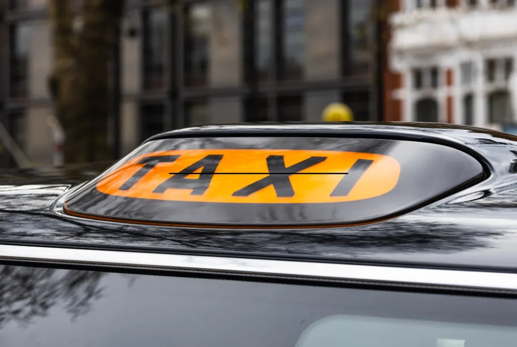 ルートン空港からロンドン市内: タクシー