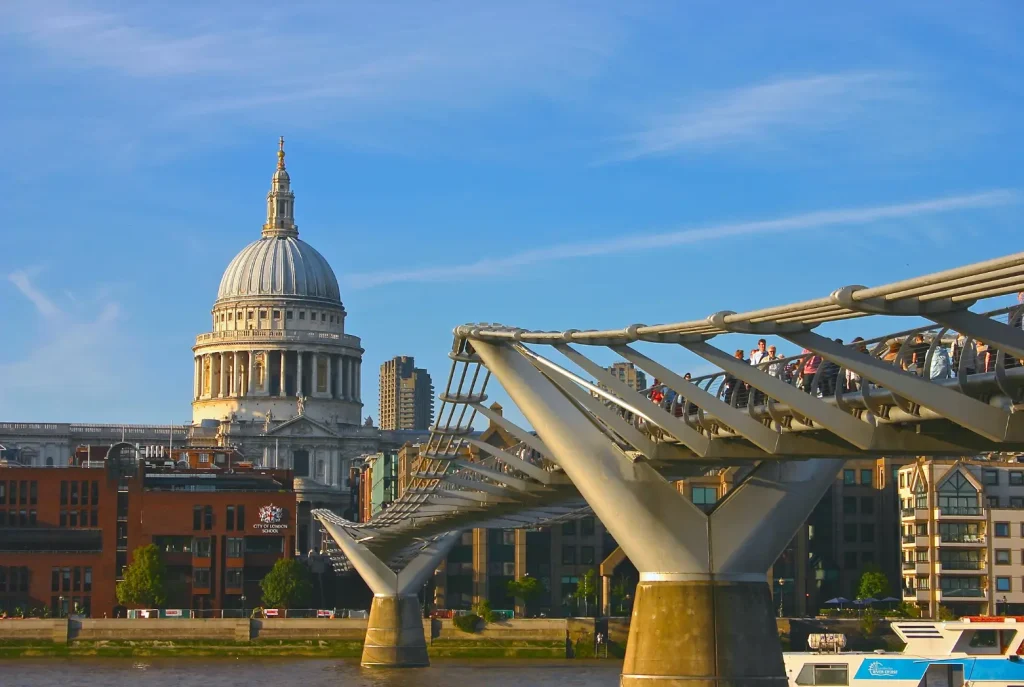 ミレニアム・ブリッジ（Millennium Bridge）